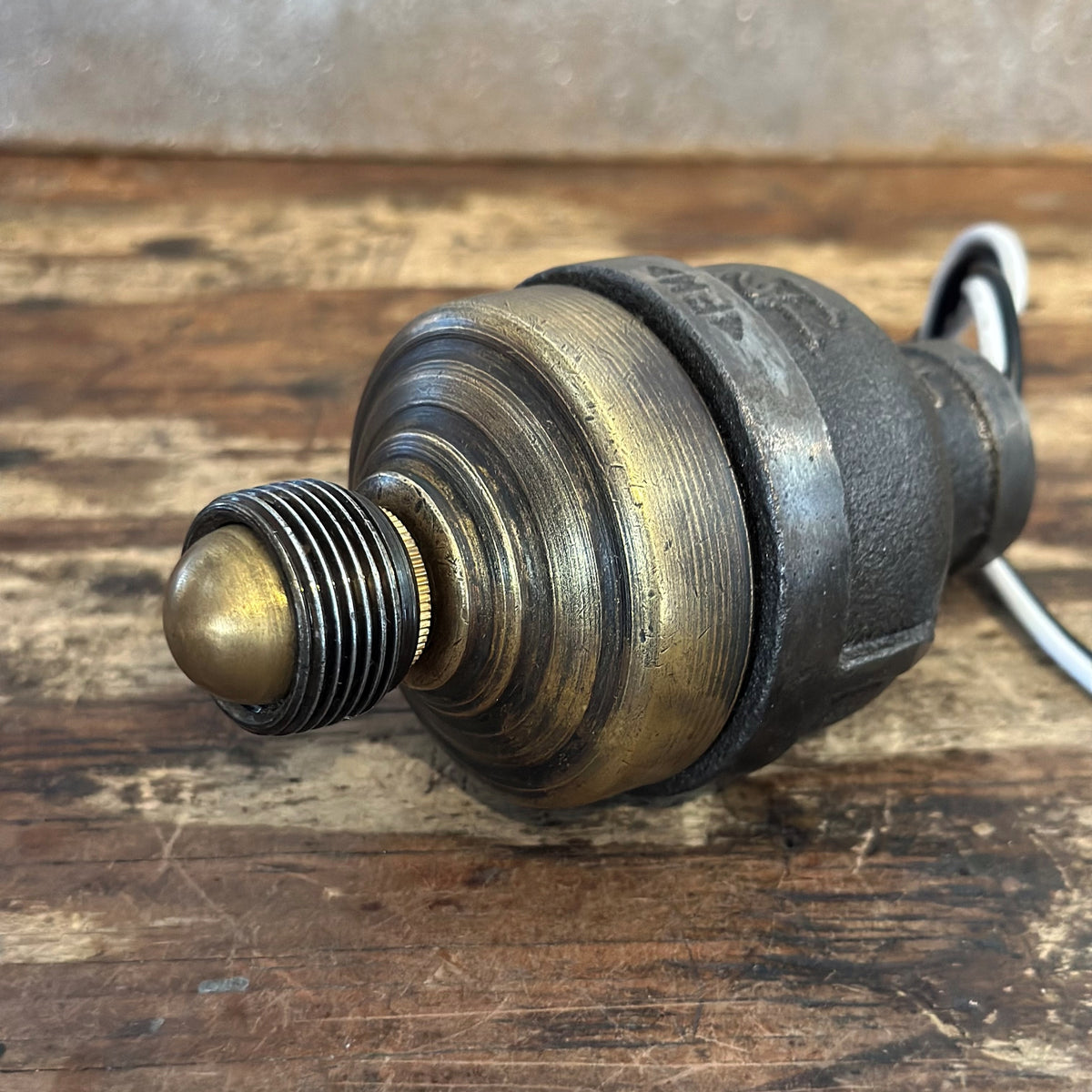 Rotary Lamp Dimmer for Pipe Lamps - 1/2" NPT Female Attachment