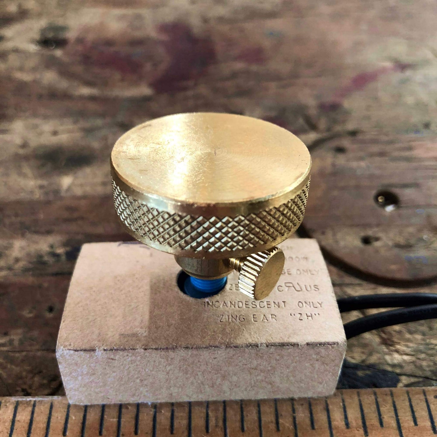 1¼" Round Knurled Brass Knob
