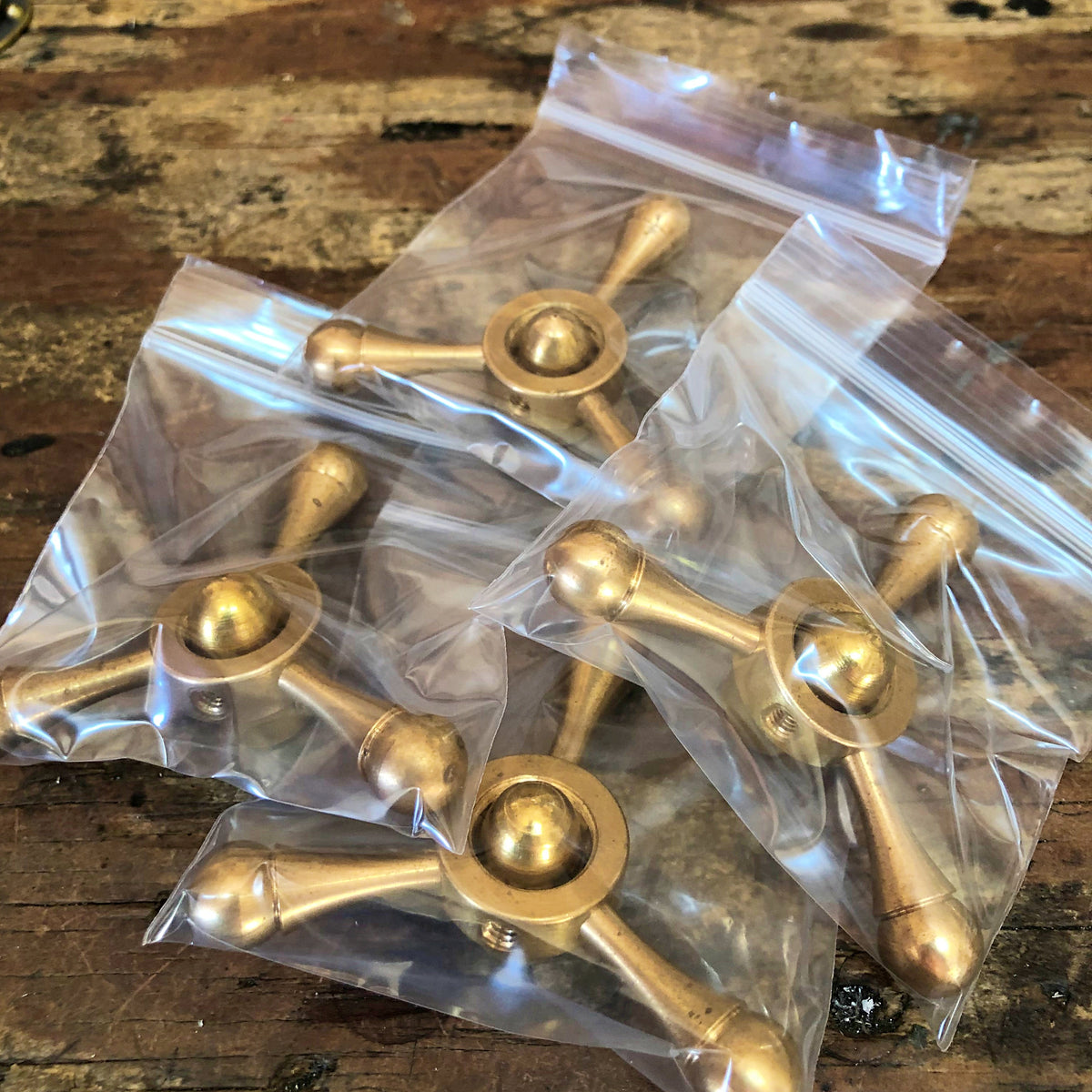 brass 3 prong propeller knob