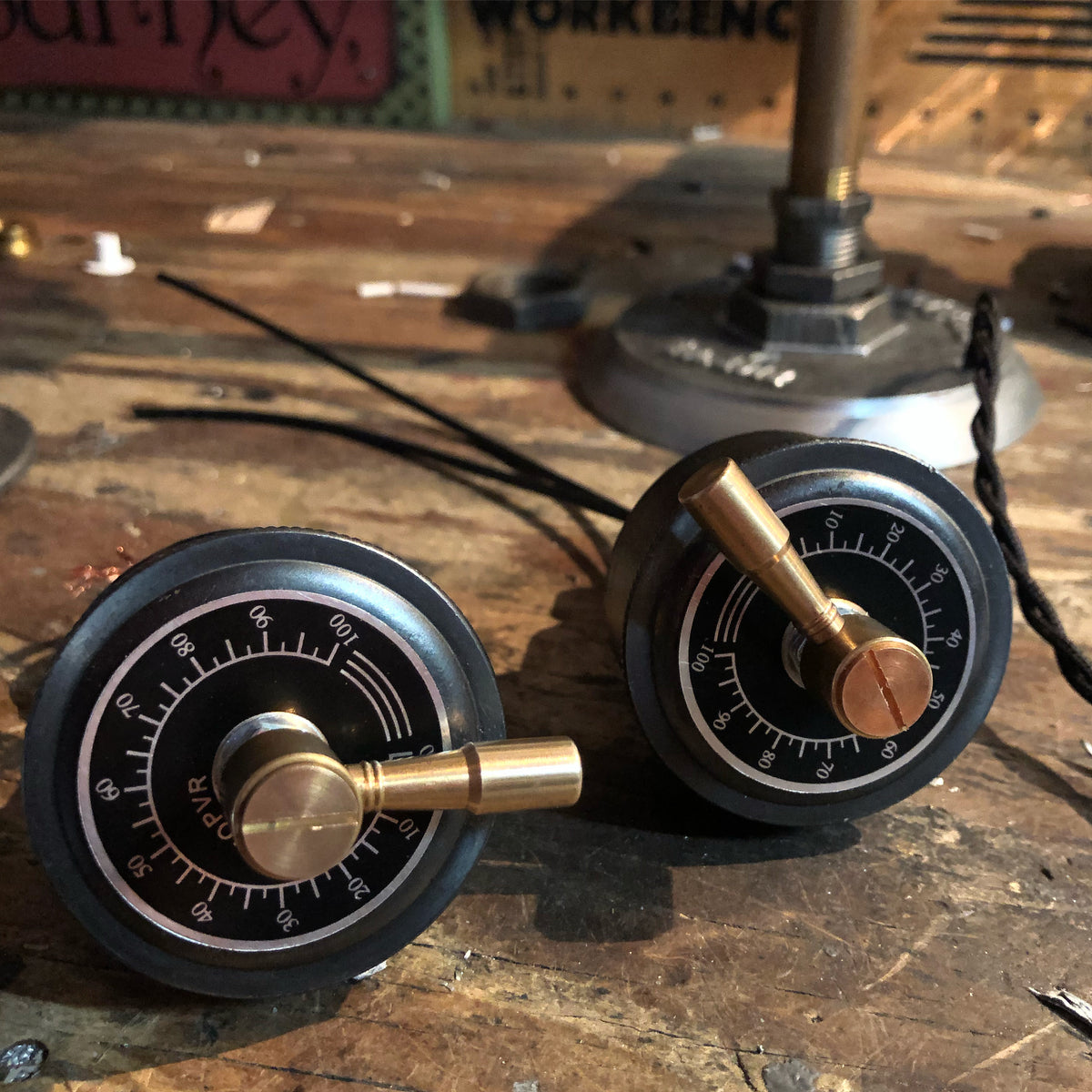 Lamp Dimmer with Dial